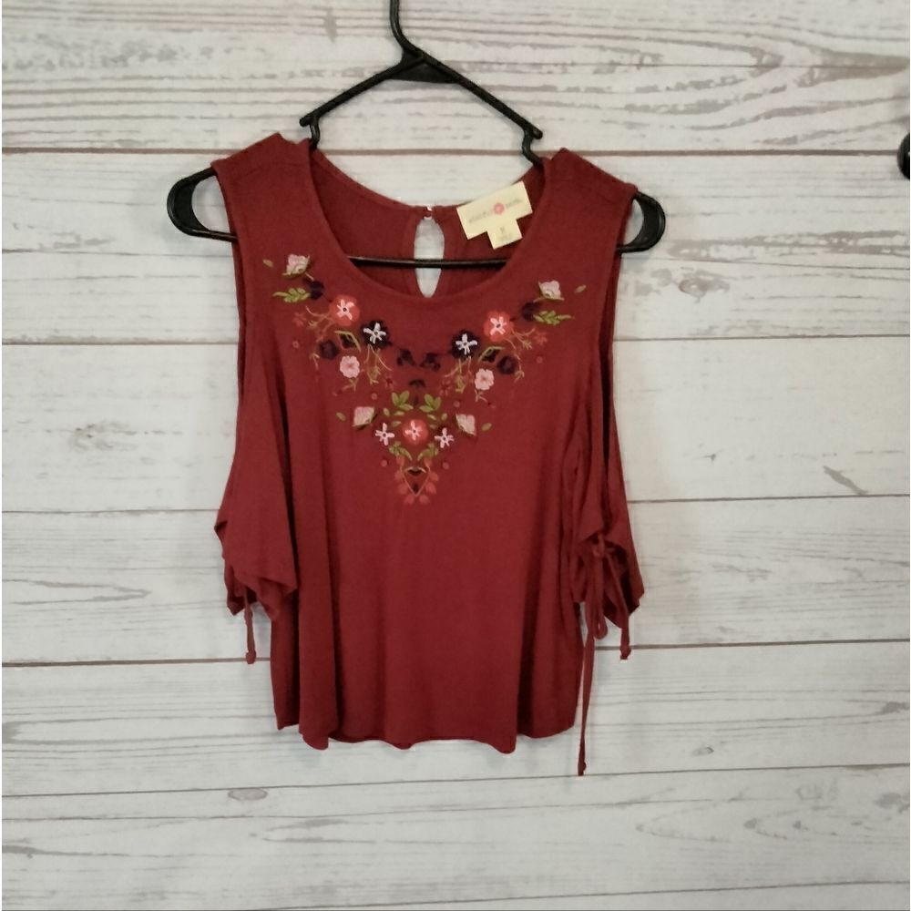 New Without tags Wishful Park woman's shirt